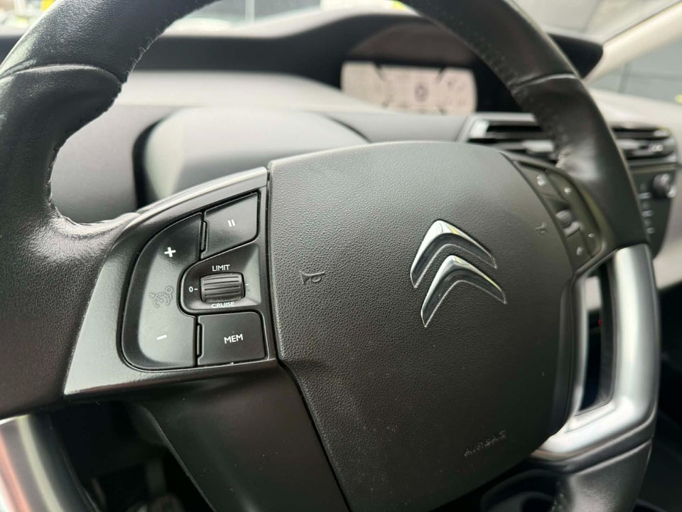 Citroën Grand C4 Picasso 1,2 PureTech 130 Iconic 7prs 5d