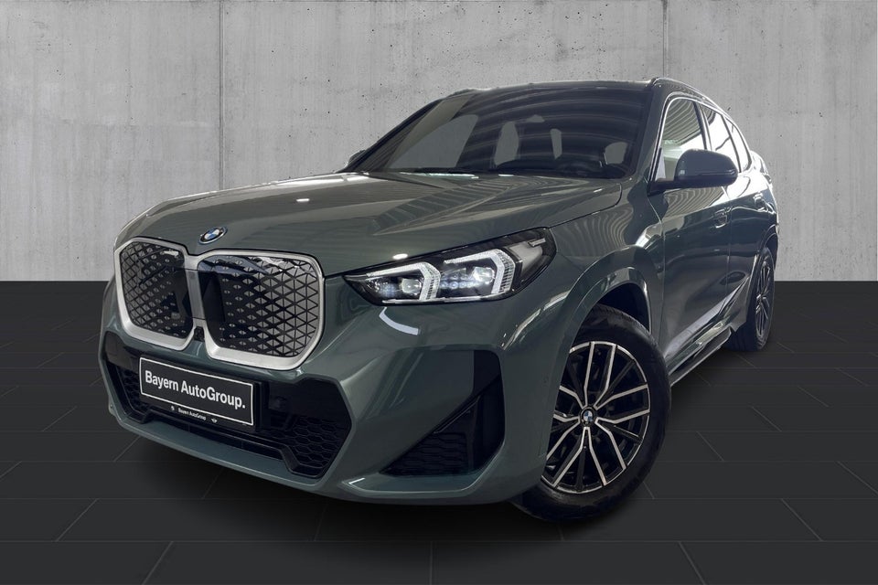 BMW iX1 xDrive30 Fully Charged 5d