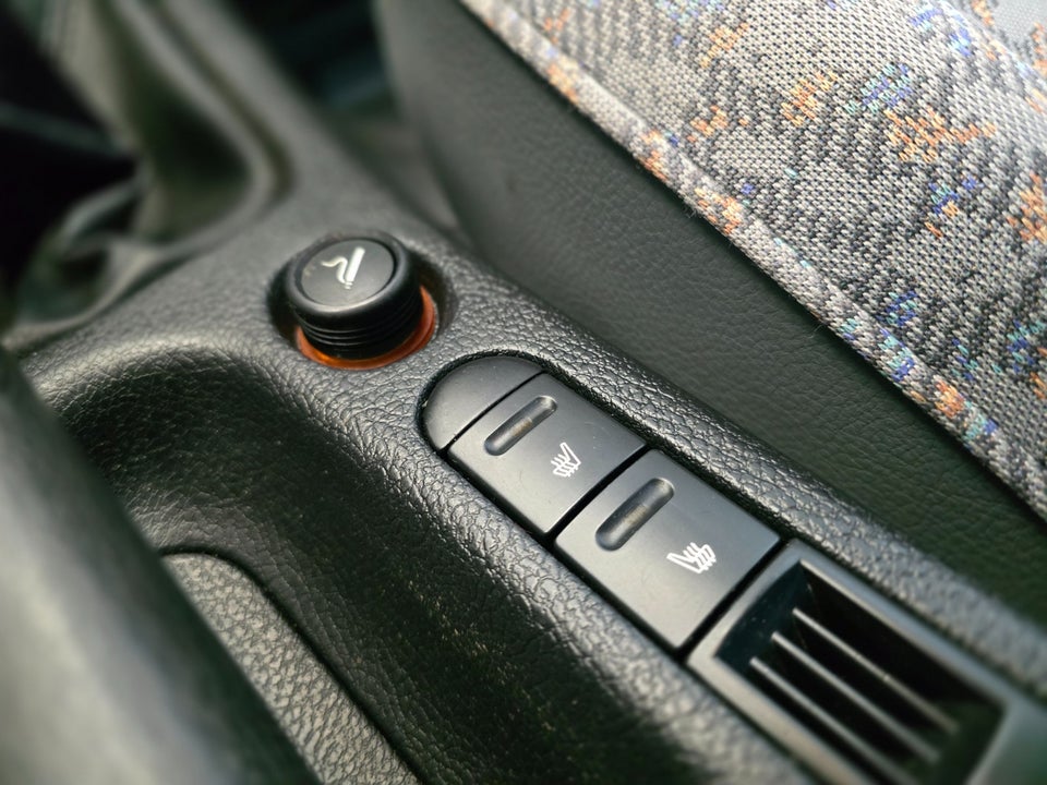 Peugeot 406 1,8 SL 4d