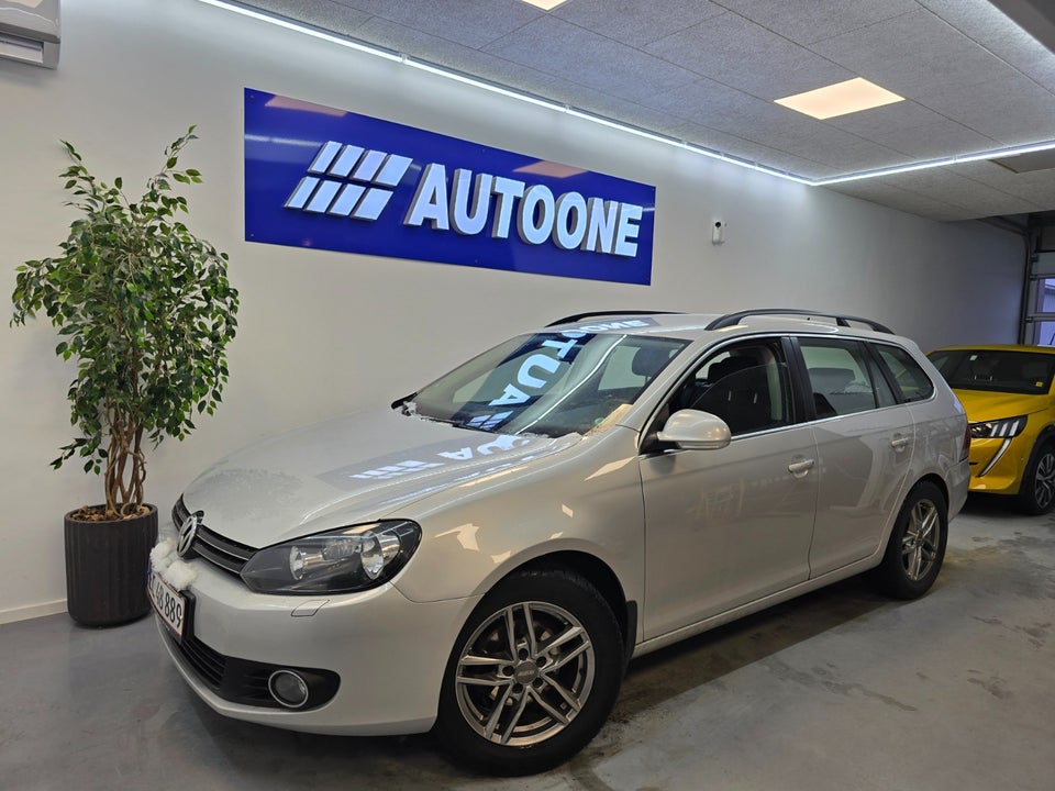 VW Golf VI 1,6 TDi 105 Comfortline Variant BMT 5d