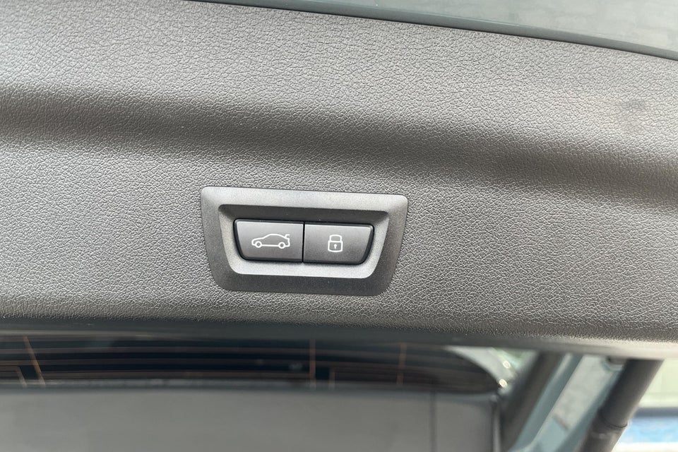 BMW iX1 eDrive20 M-Sport Pro 5d