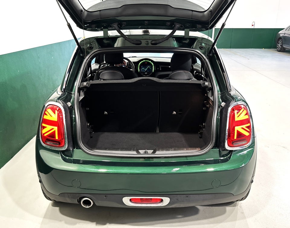 MINI Cooper 1,5 Connected Edition 3d