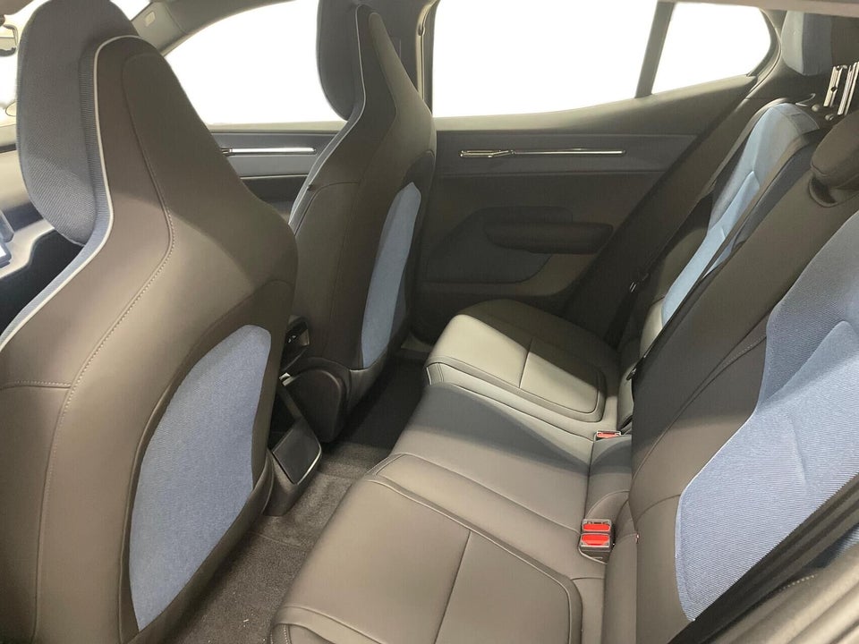 Volvo EX30 Extended Range Core 5d
