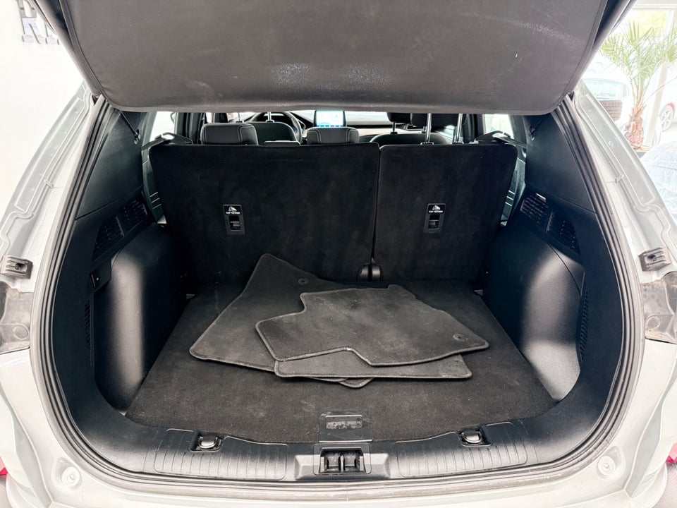 Ford Kuga 2,5 PHEV Titanium CVT 5d