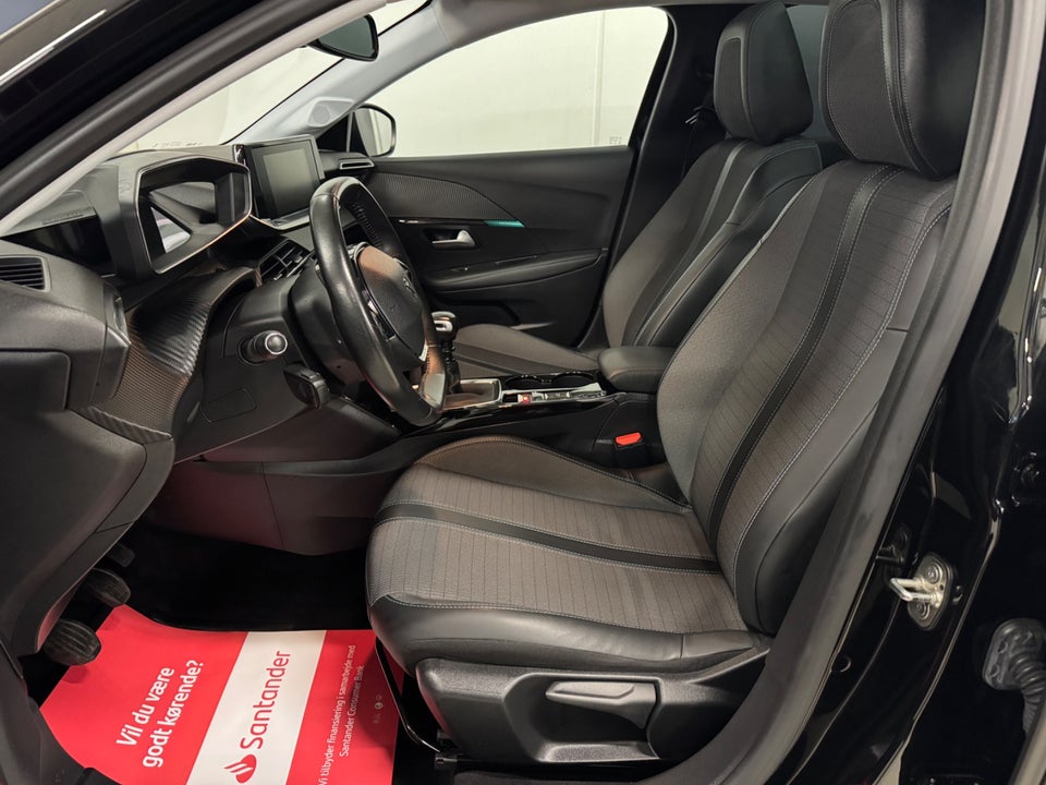 Peugeot 208 1,2 PureTech 100 Allure Sky 5d