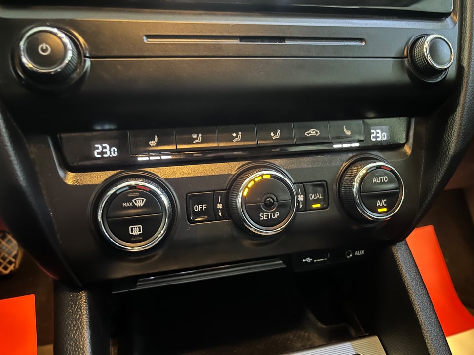 Skoda Octavia 2,0 TDi 150 Ambition DSG 5d