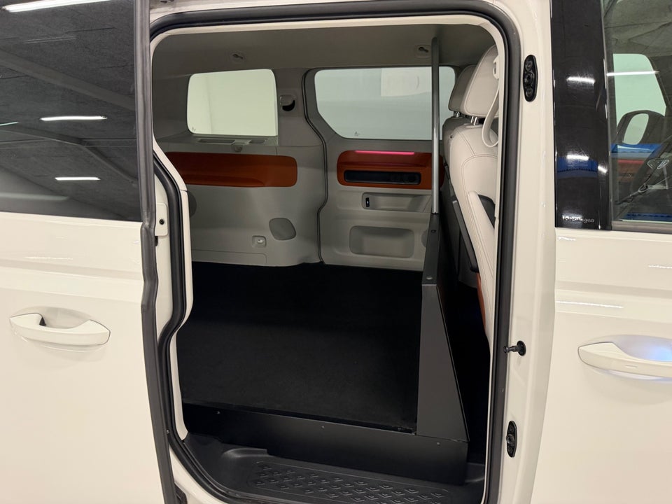 VW ID.Buzz 77 Style 75 Years Edition Van 5d