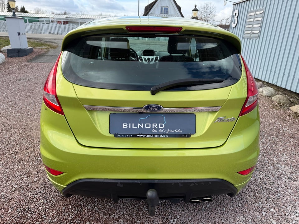 Ford Fiesta 1,6 Ti-VCT Titanium 5d