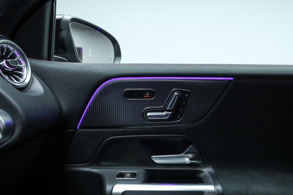 Mercedes EQB300 AMG Line 4Matic 5d