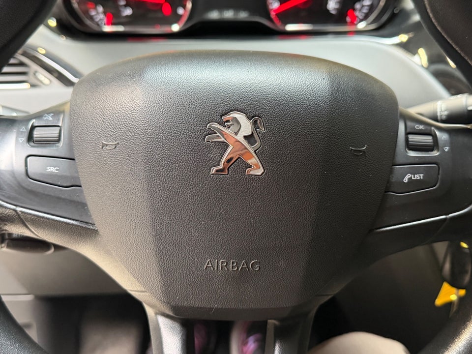Peugeot 208 1,6 e-HDi 92 Active 5d