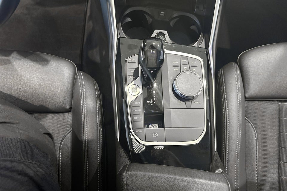 BMW 320i 2,0 Touring Sport Line aut. 5d