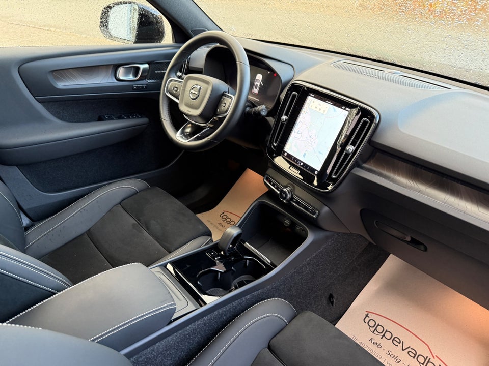 Volvo EX40 Extended Range Black Edition 5d