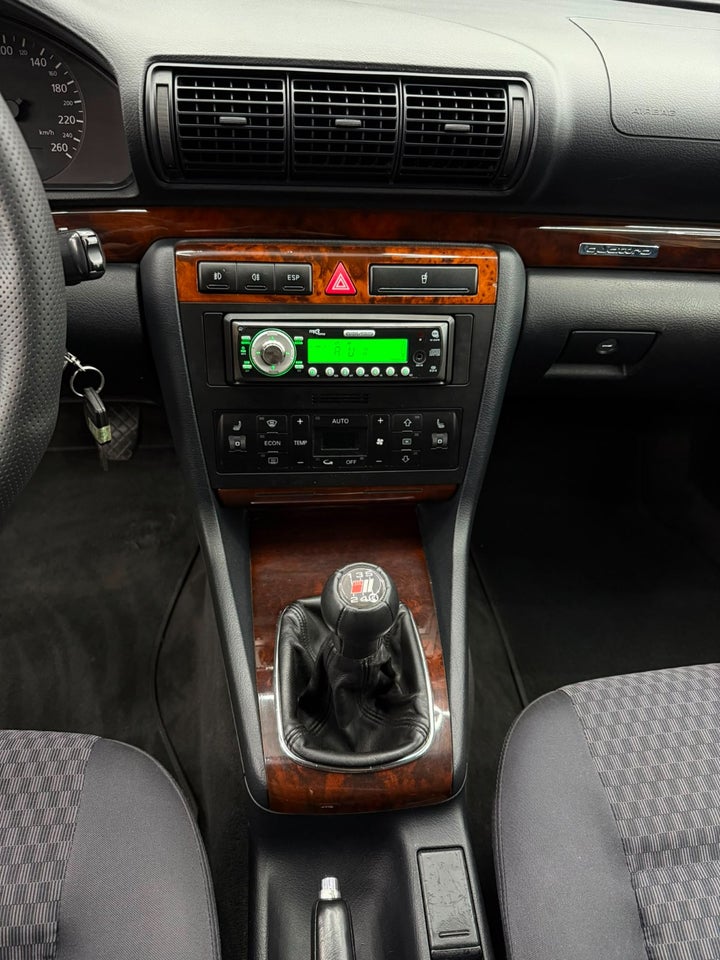 Audi A4 2,8 V6 Avant quattro 5d