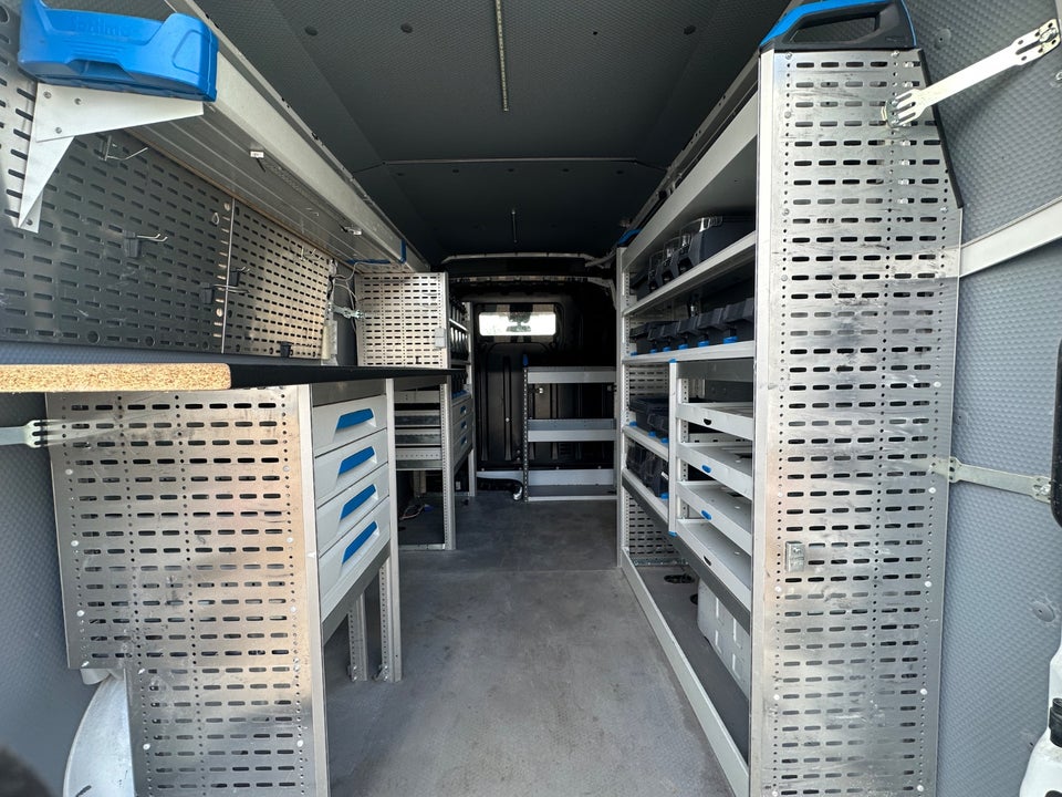 Renault Master IV T33 2,3 dCi 150 L2H2 Kassevogn