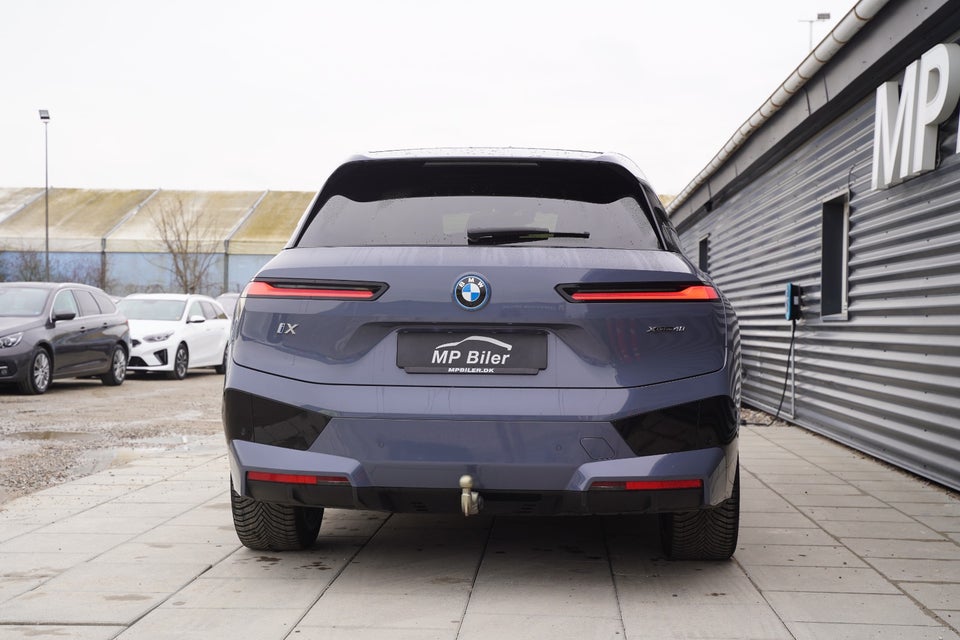 BMW iX xDrive40 Sport 5d