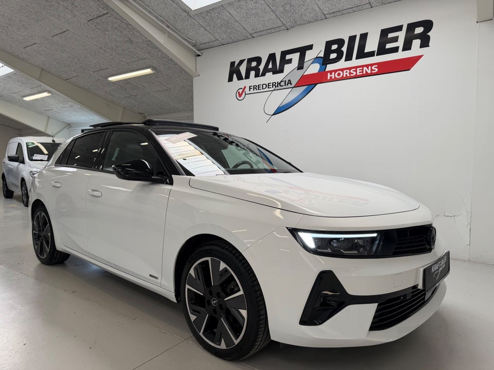 Opel Astra-e 54 Ultimate 5d