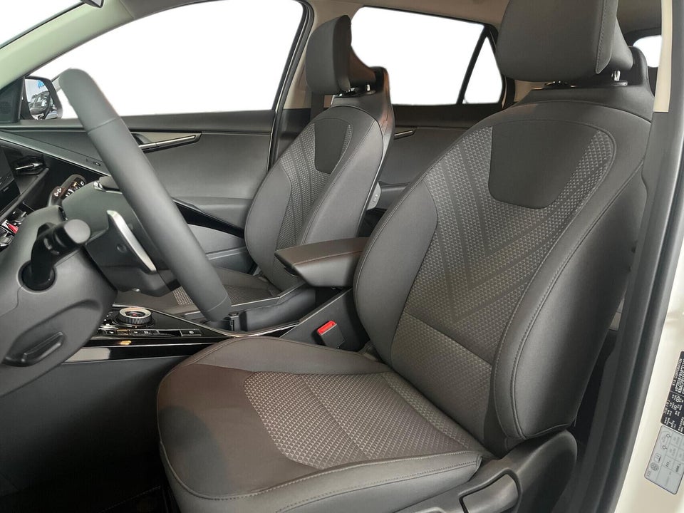 Kia Niro 64 EV Access 5d