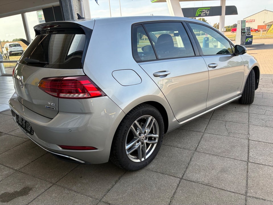 VW Golf VII 1,5 TSi 130 Comfortline DSG 5d