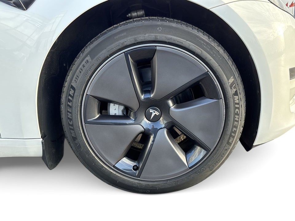 Tesla Model 3 Long Range RWD 4d