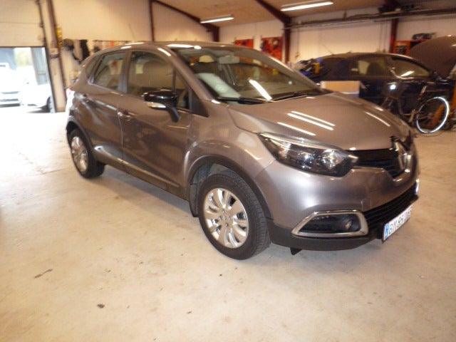 Renault Captur 0,9 TCe 90 Expression Navi Style 5d