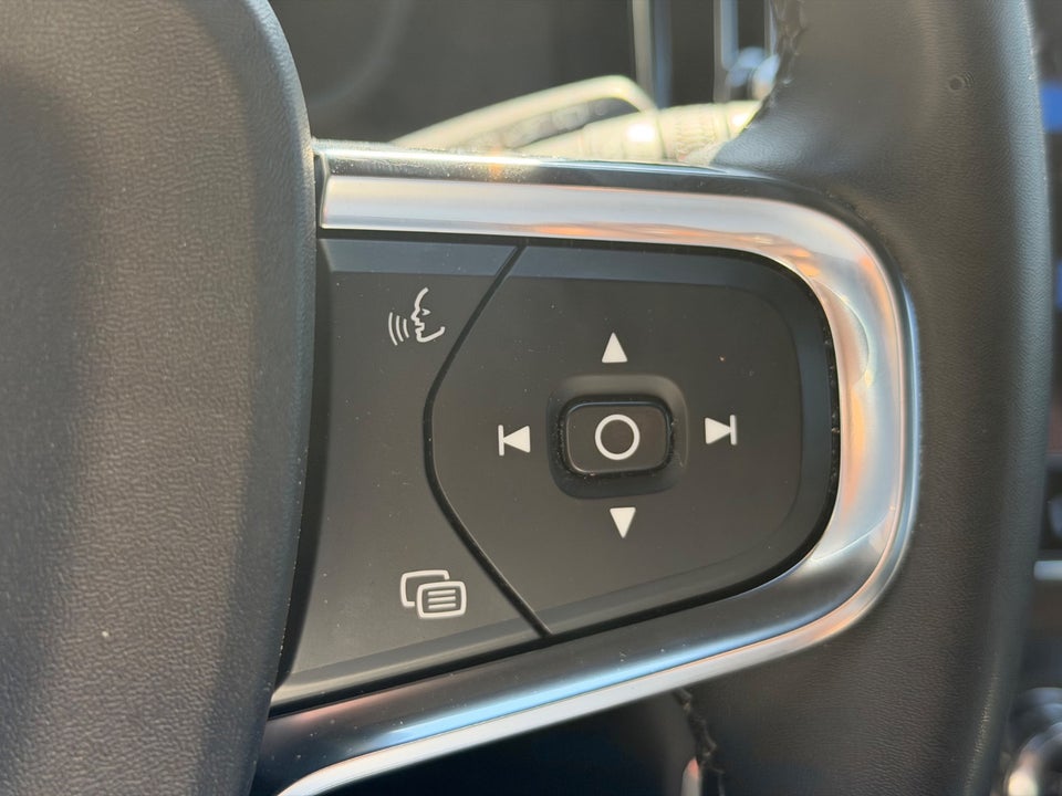 Volvo XC40 ReCharge Twin Plus 5d