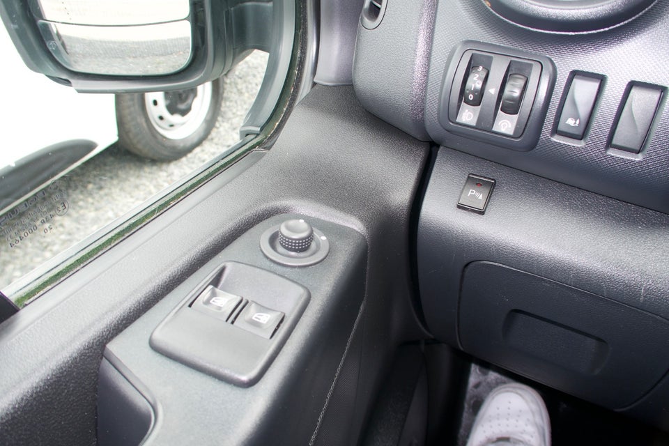 Renault Trafic T29 2,0 dCi 145 L1H1 EDC