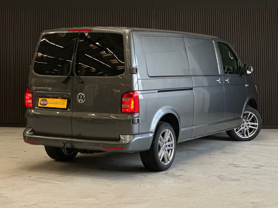 VW Transporter 2,0 TDi 114 Kassevogn lang BMT