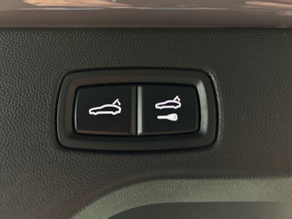 Porsche Macan Turbo 5d