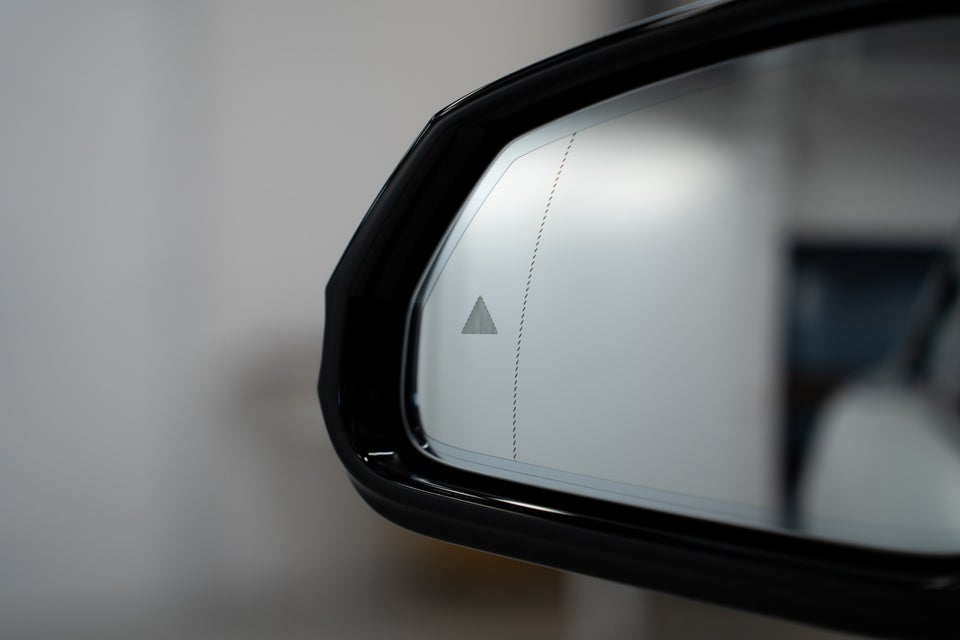 BMW iX2 eDrive20 Fully Charged M-Sport 5d