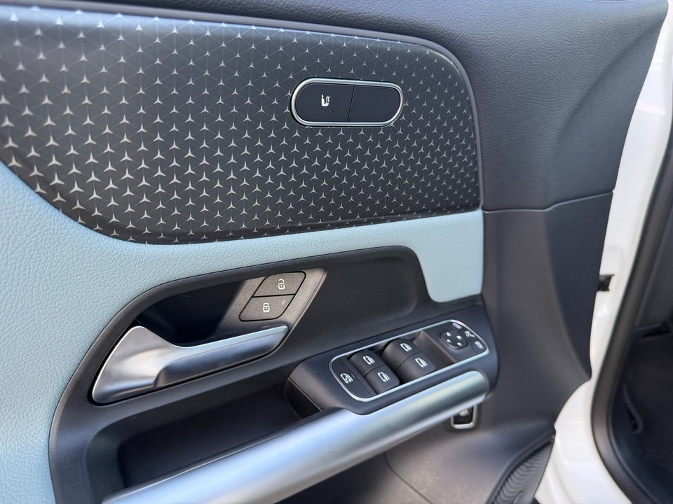 Mercedes EQA250+ AMG Line Advance Plus 5d