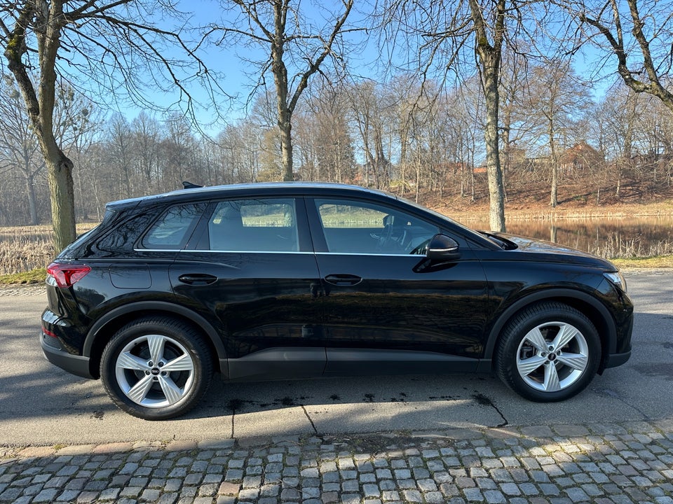 Audi Q4 e-tron 35 Advanced 5d