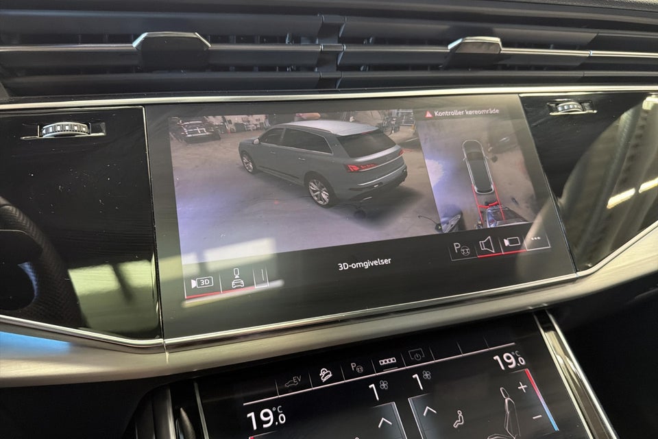 Audi Q7 55 TFSi S-line quattro Tiptr. 5d