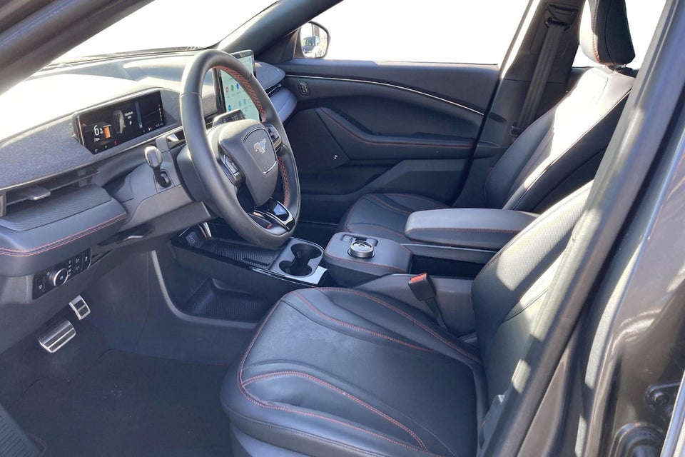 Ford Mustang Mach-E 91 Premium Extended Range AWD 5d