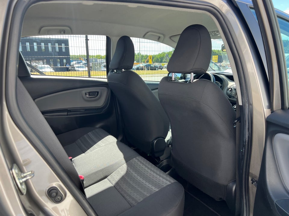 Toyota Yaris 1,0 VVT-i T2 Komfort 5d