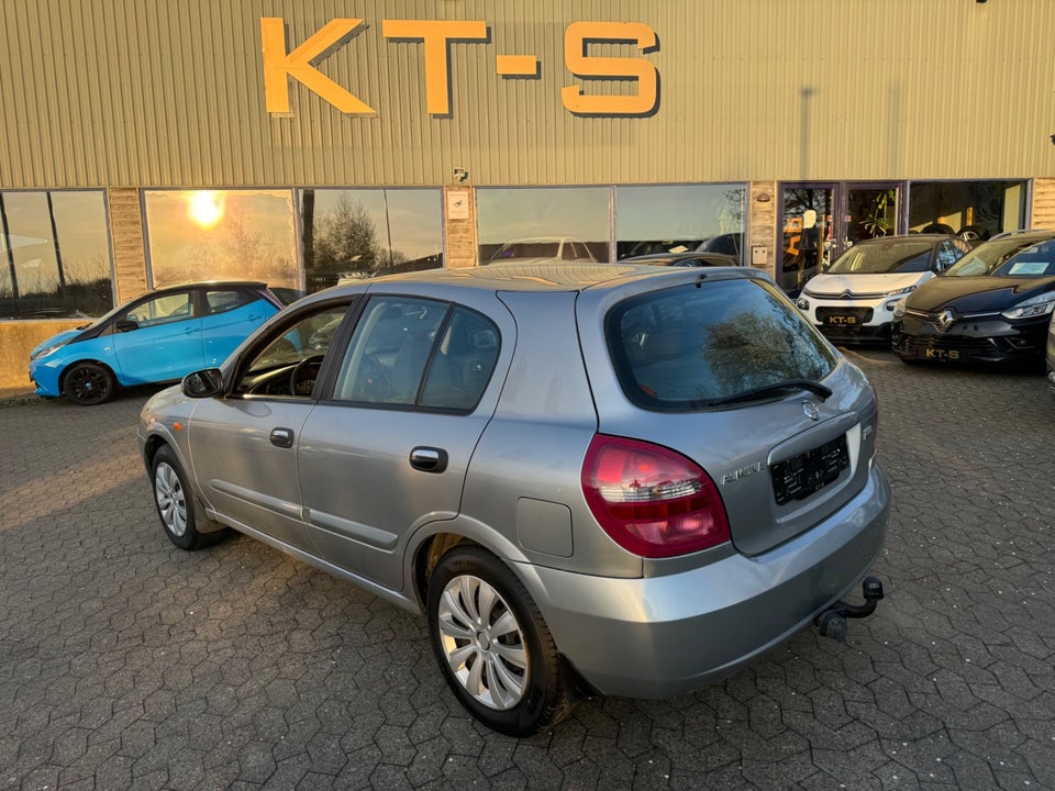 Nissan Almera 1,5 Porto 5d