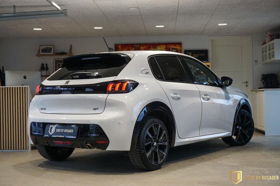 Peugeot 208 1,2 PureTech 100 GT 5d