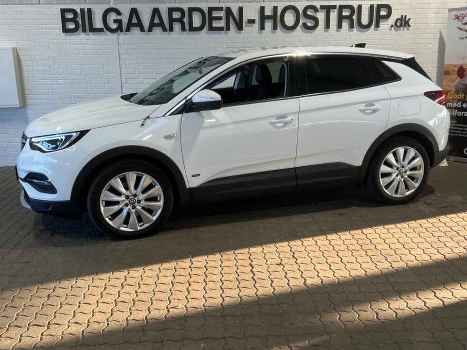 Opel Grandland X 1,6 Hybrid4 Innovation aut. 5d