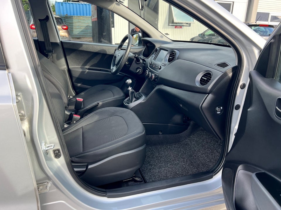 Hyundai i10 1,0 Touch 5d