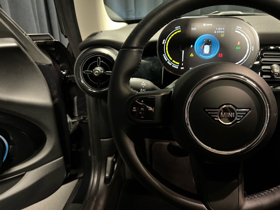 MINI Cooper SE Camden Edition 3d