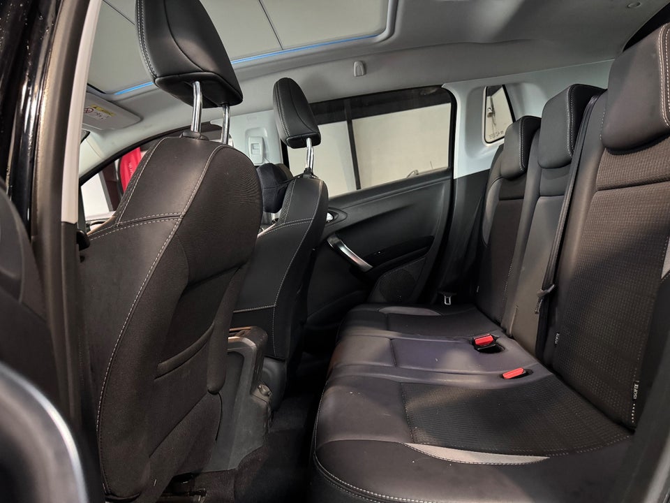 Peugeot 2008 1,6 BlueHDi 100 Allure Sky 5d