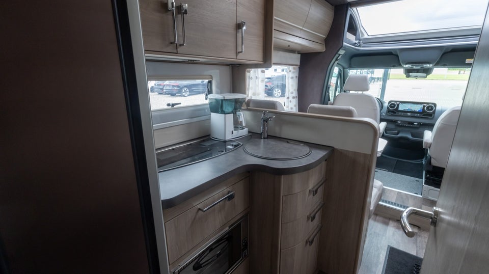 Mercedes Kabe 2,0 Travel Master 750 LGB NOVUM aut. 3d