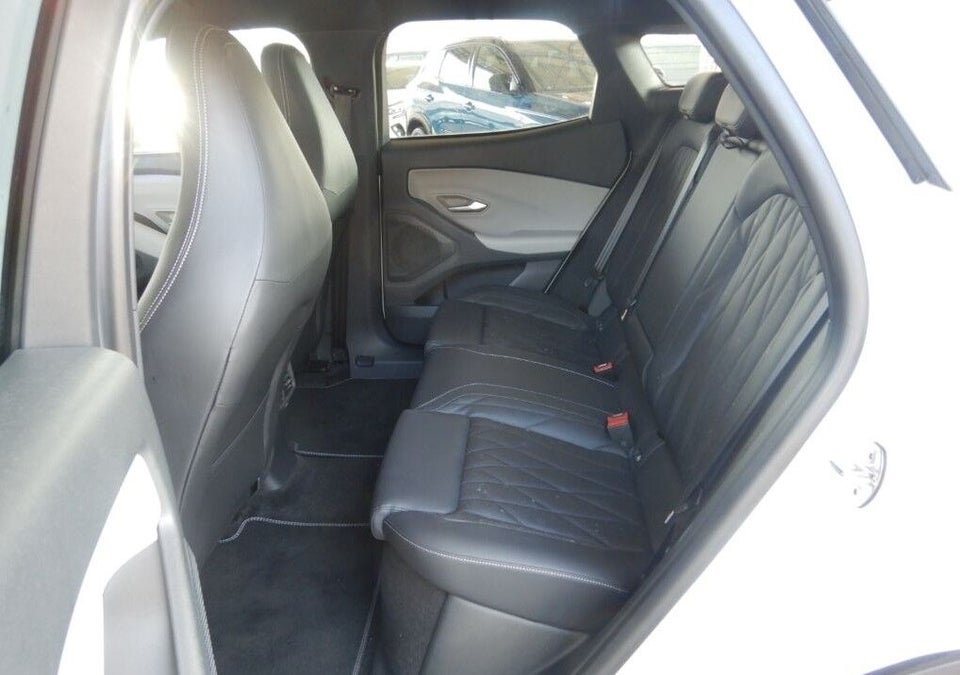 Ford Explorer 77 Premium Extended Range 5d