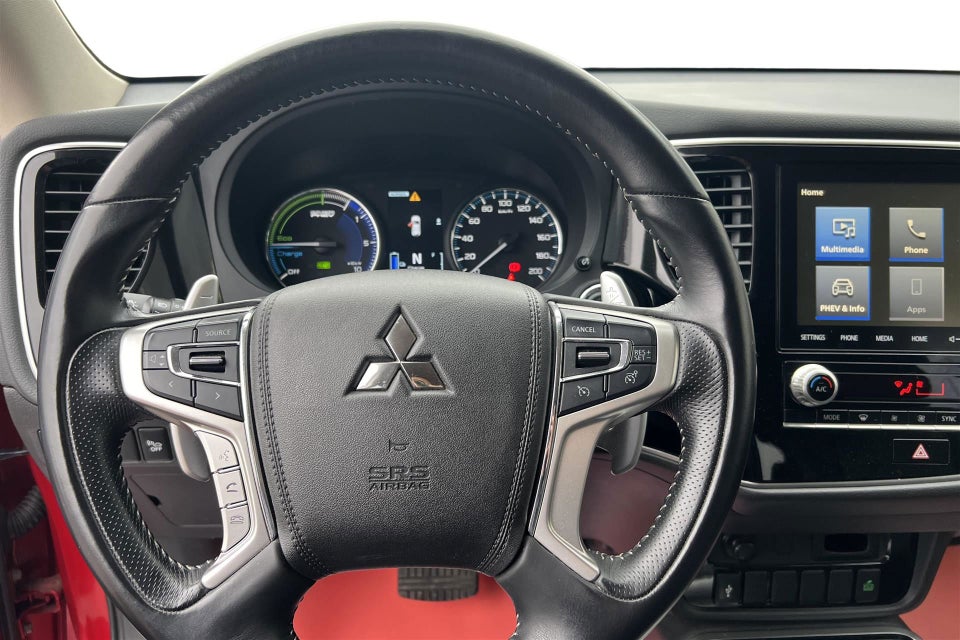 Mitsubishi Outlander 2,4 PHEV Invite CVT 4WD 5d