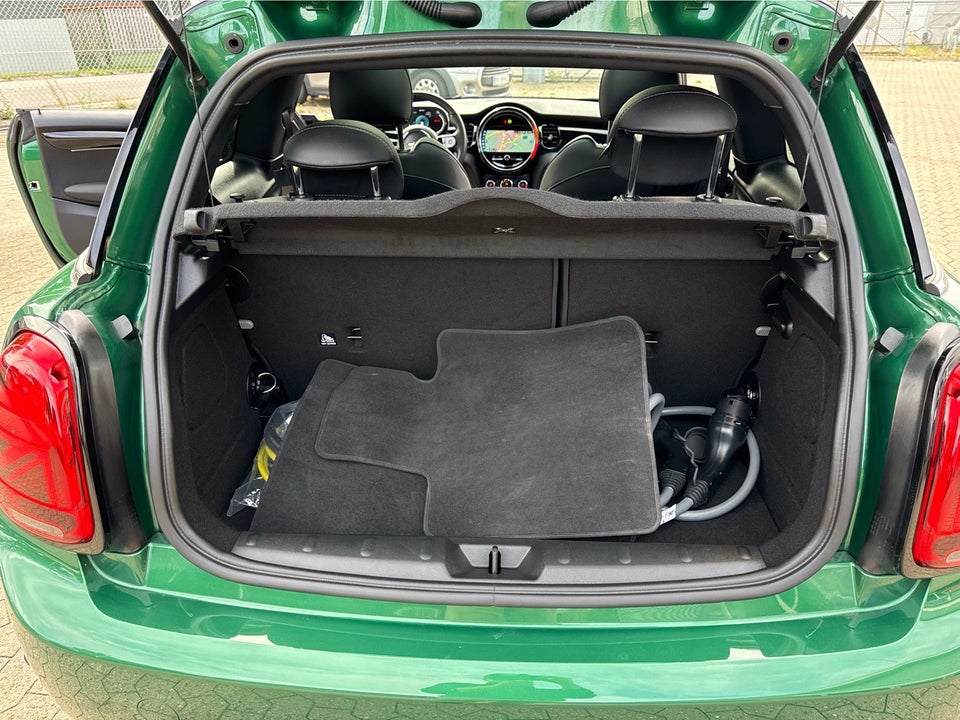 MINI Cooper SE Classic Trim 3d