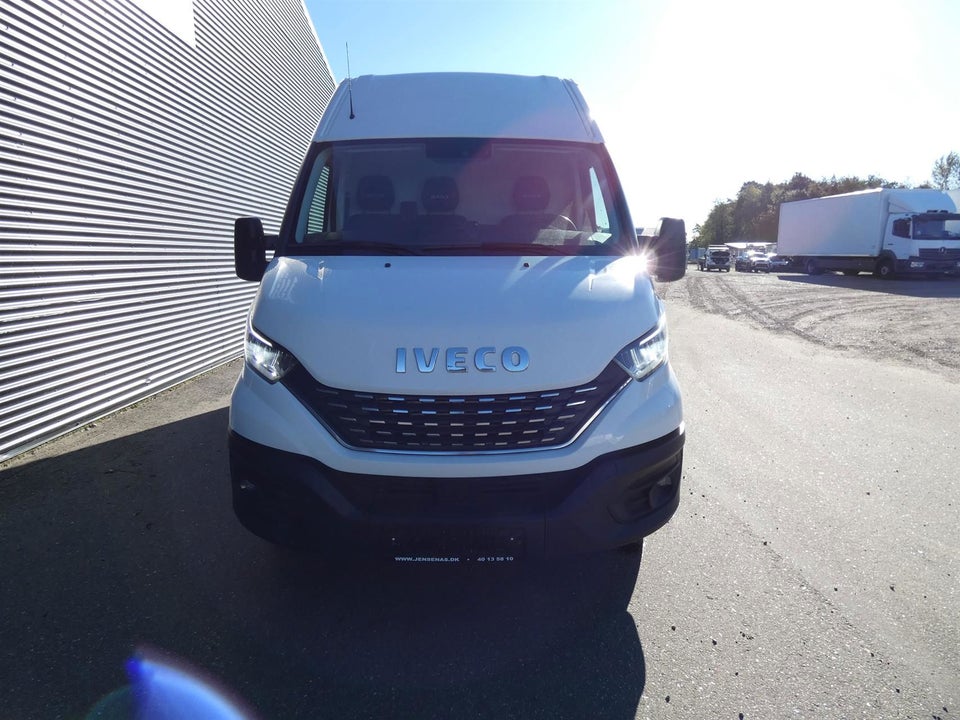 Iveco Daily 3,0 35C18 12m³ Van AG8