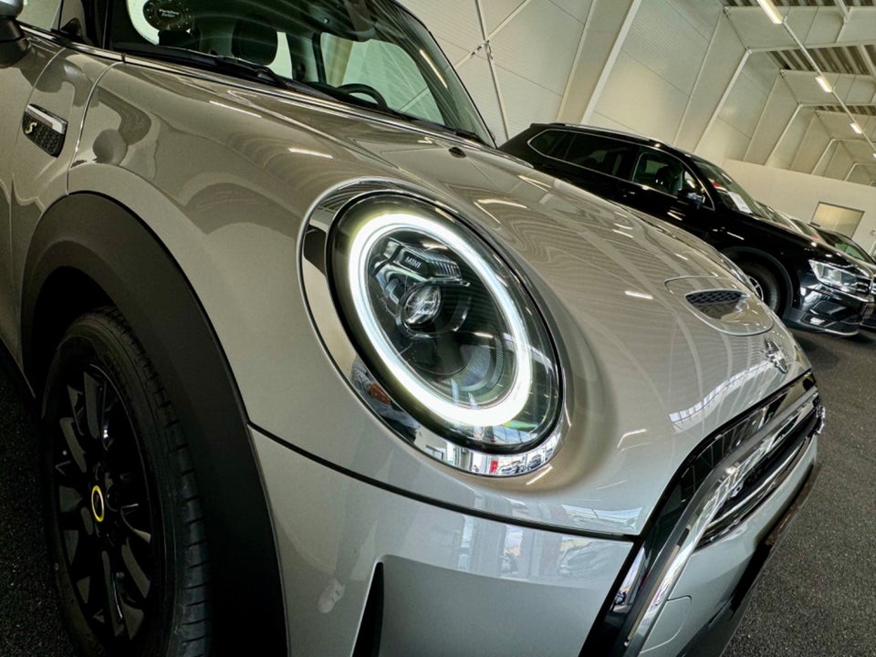 MINI Cooper SE Classic Trim 3d