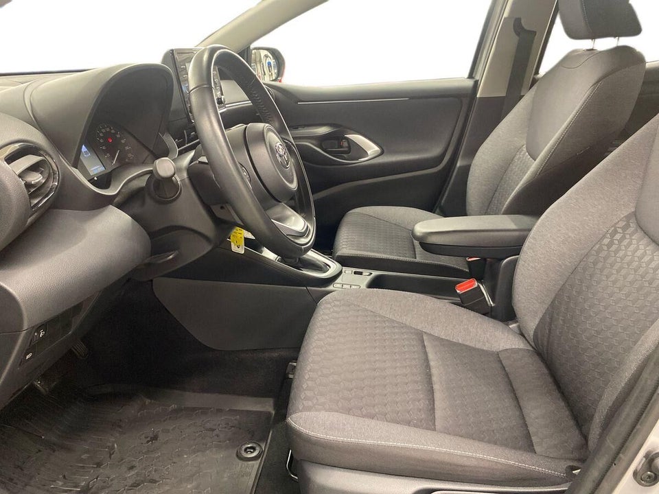 Toyota Yaris 1,5 Hybrid Essential Comfort e-CVT 5d