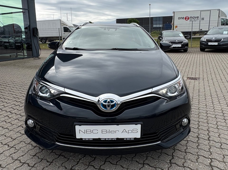 Toyota Auris 1,8 Hybrid H2 Comfort Touring Sports CVT 5d