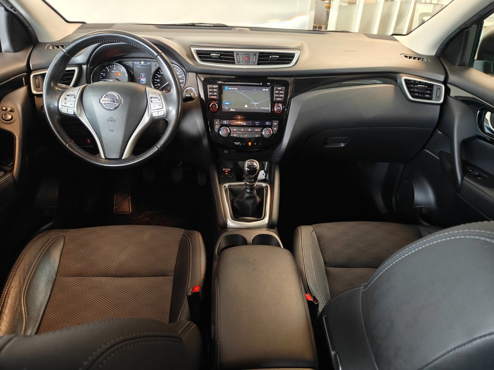 Nissan Qashqai 1,6 Dig-T 163 N-Tec 5d