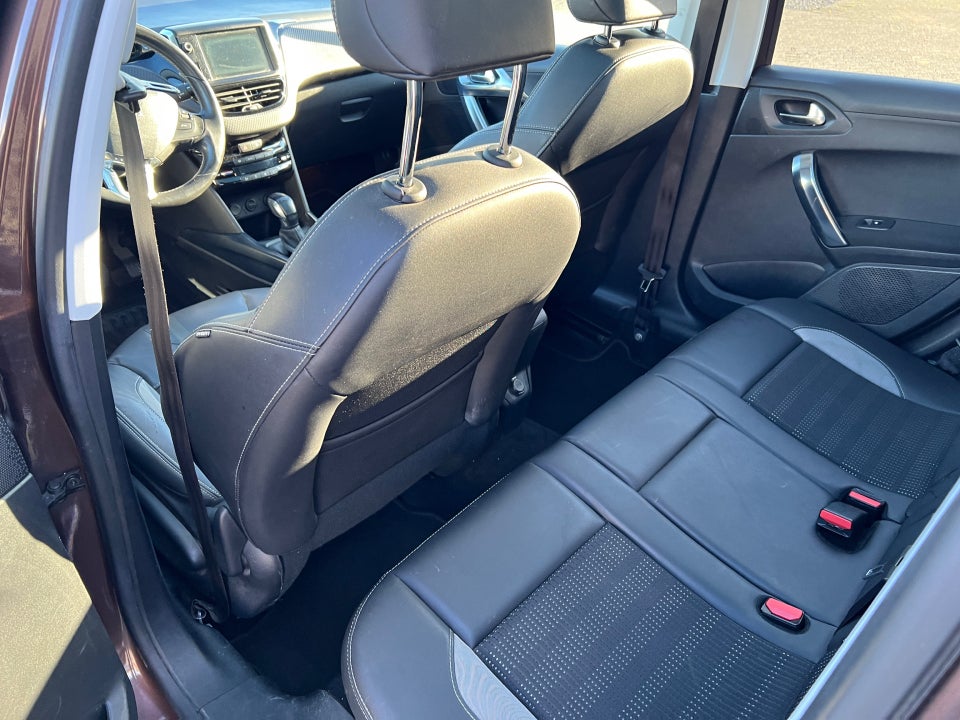 Peugeot 2008 1,2 VTi 82 Allure 5d